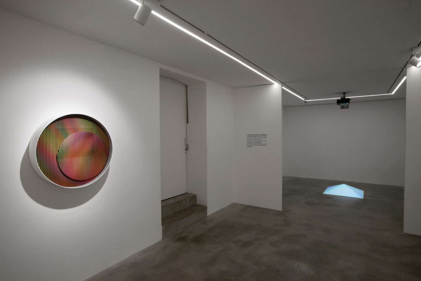 Carlos Cruz-Diez. Colore come evento di spazi. Dep Art Gallery, Milano