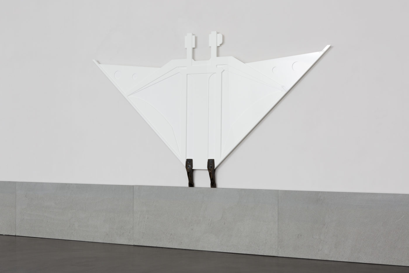AndreaBocca_Untitled_Spaceship_2019_PlexiglasSteelSerenaStone_view3